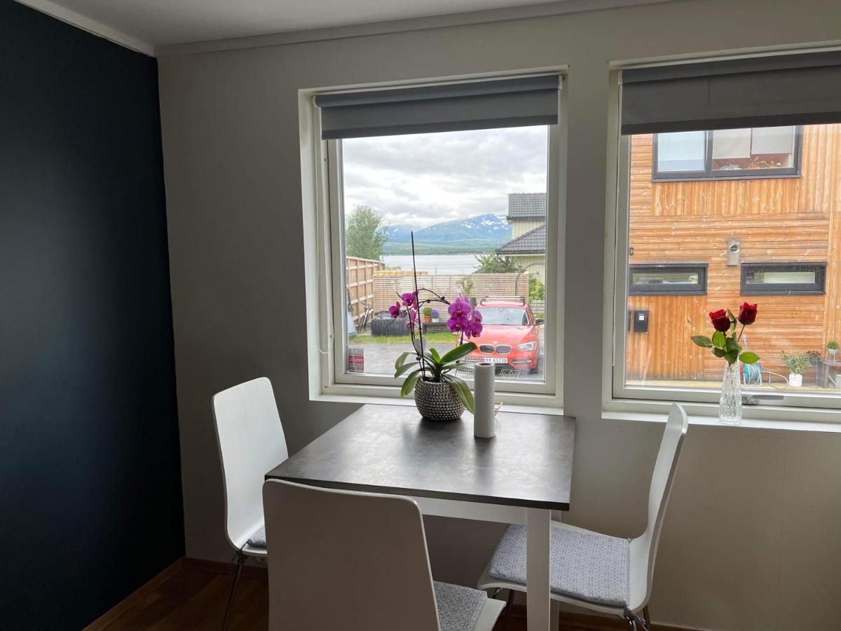 Feelhome Small 1 Bedroom Apartment Polar Vegen Tromso Luaran gambar