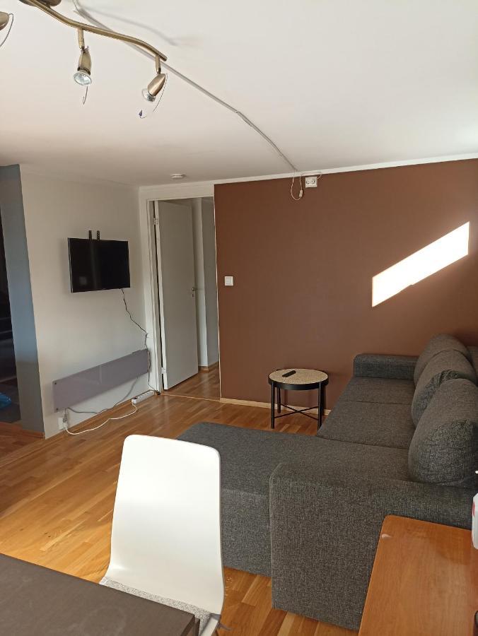 Feelhome Small 1 Bedroom Apartment Polar Vegen Tromso Luaran gambar